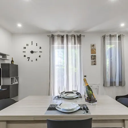 Casa Gioiosa Holidays Apartamento *